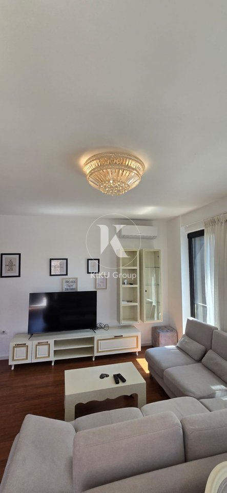 Affittasi appartamento 2+1 con super veranda – Via Elbasanit