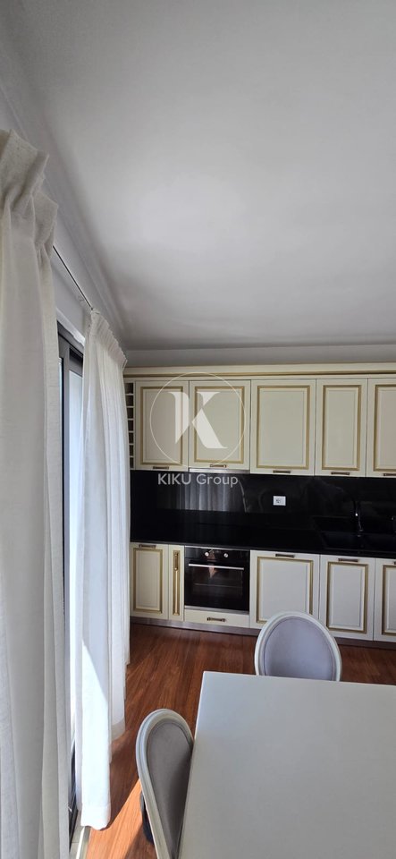 Affittasi appartamento 2+1 con super veranda – Via Elbasanit