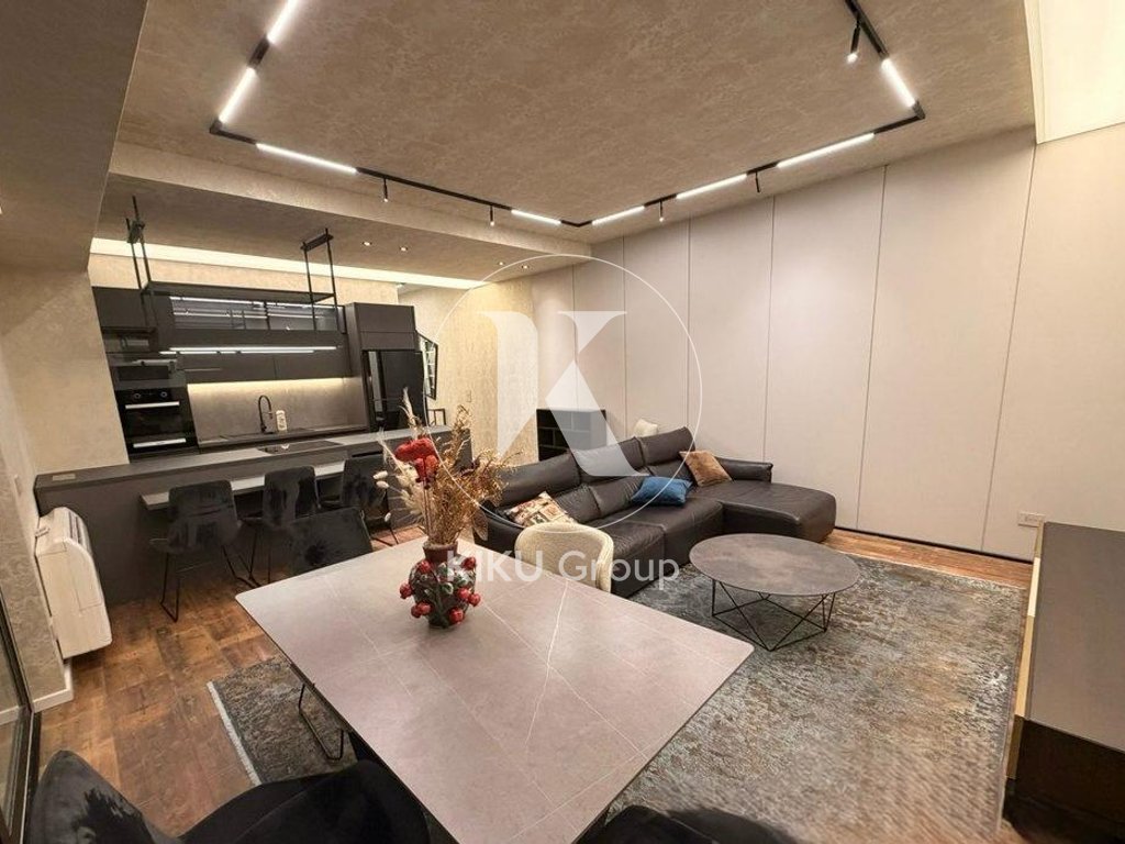 Shitet apartament 2+1 + 2 tualete Ambassador 3, prane stadiumit air albania