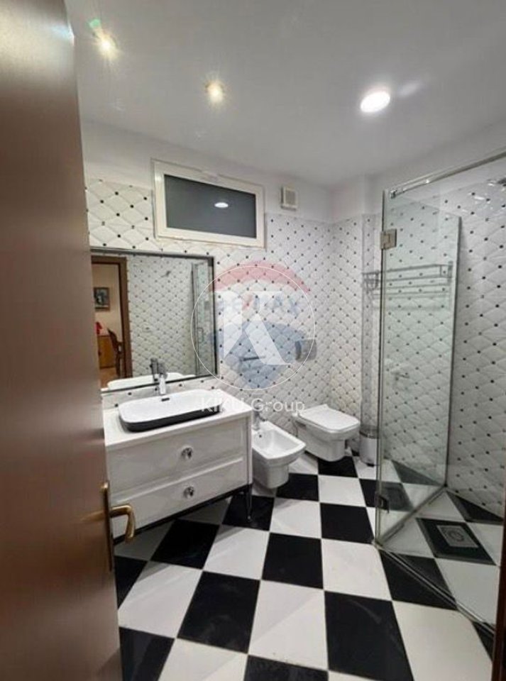 ✨ Apartament 2+1+2 me qira – Rruga Mine Peza, Qendër ✨