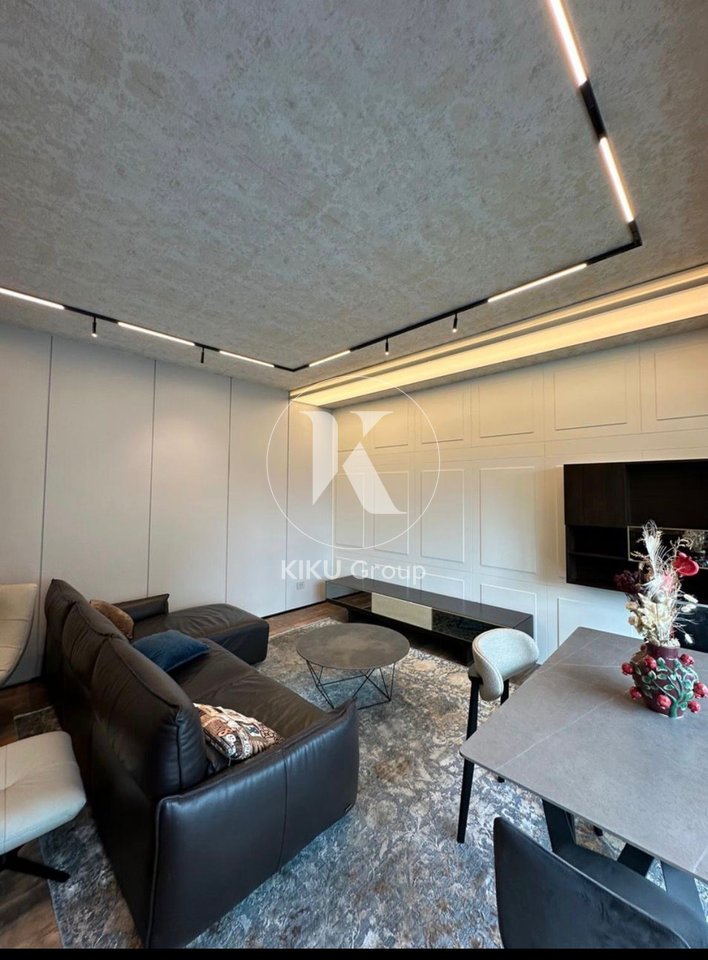 Shitet apartament 2+1 + 2 tualete Ambassador 3, prane stadiumit air albania