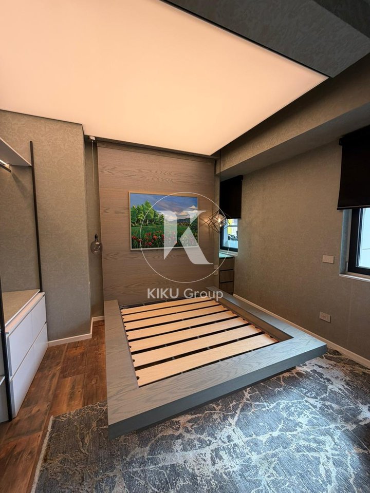 Shitet apartament 2+1 + 2 tualete Ambassador 3, prane stadiumit air albania