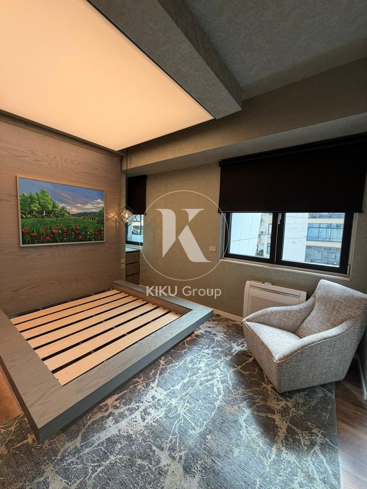 Shitet apartament 2+1 + 2 tualete Ambassador 3, prane stadiumit air albania