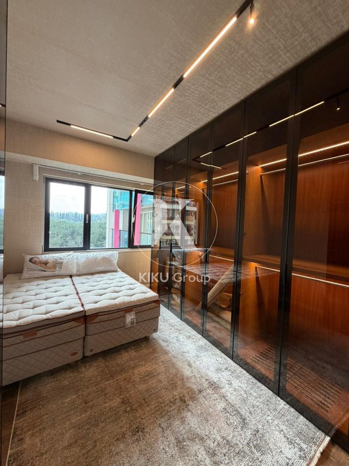 Shitet apartament 2+1 + 2 tualete Ambassador 3, prane stadiumit air albania