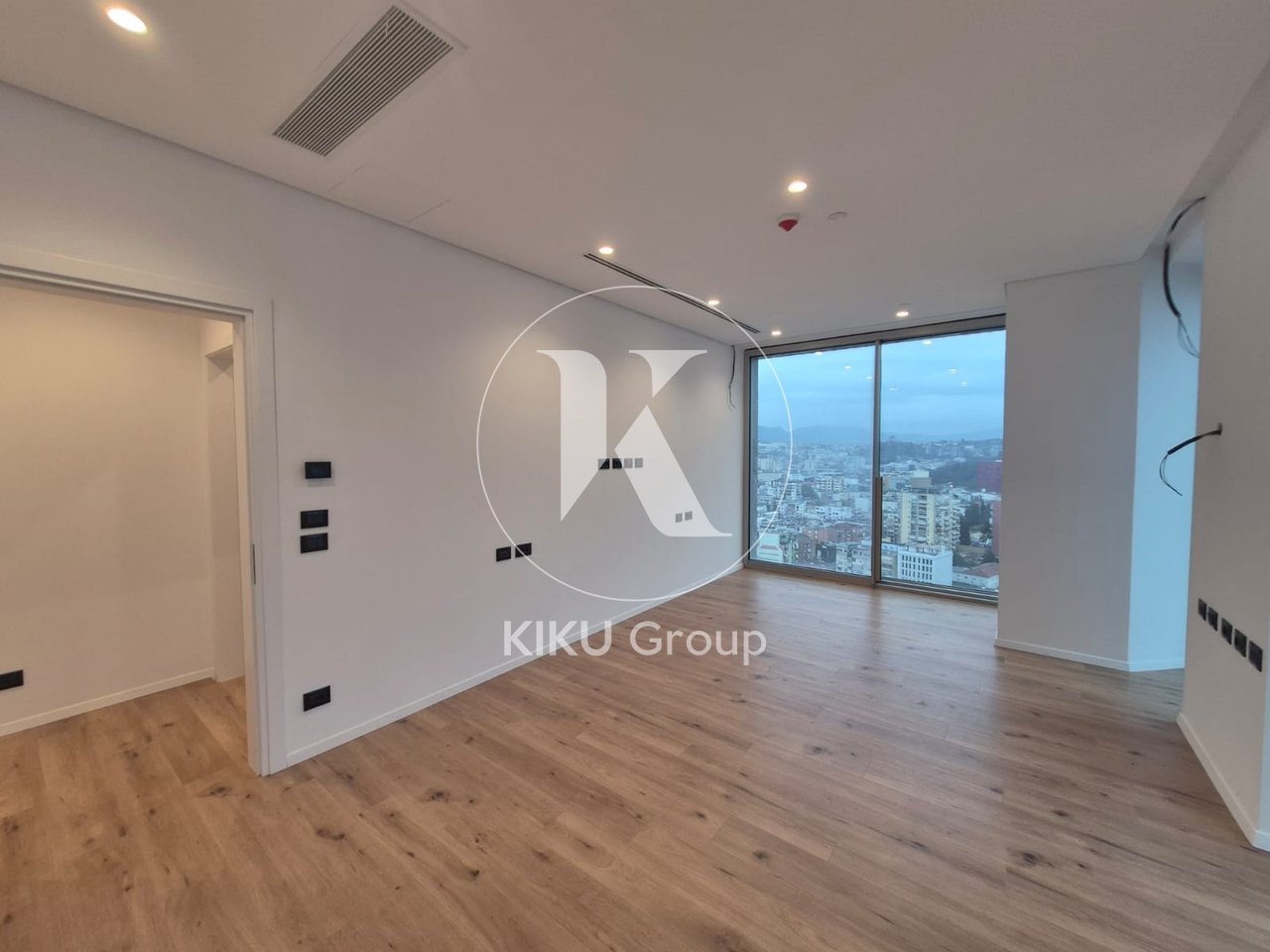 ✨ Ambjent për zyra me qira – Downtown One ✨