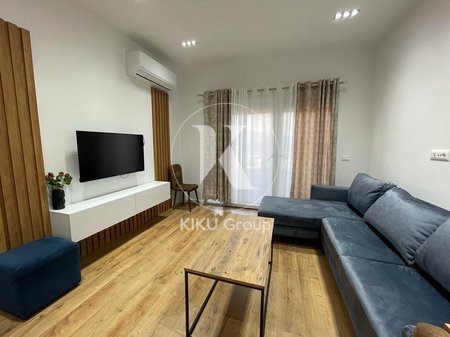 🏠 Jepet Apartament me Qira – Komuna e Parisit