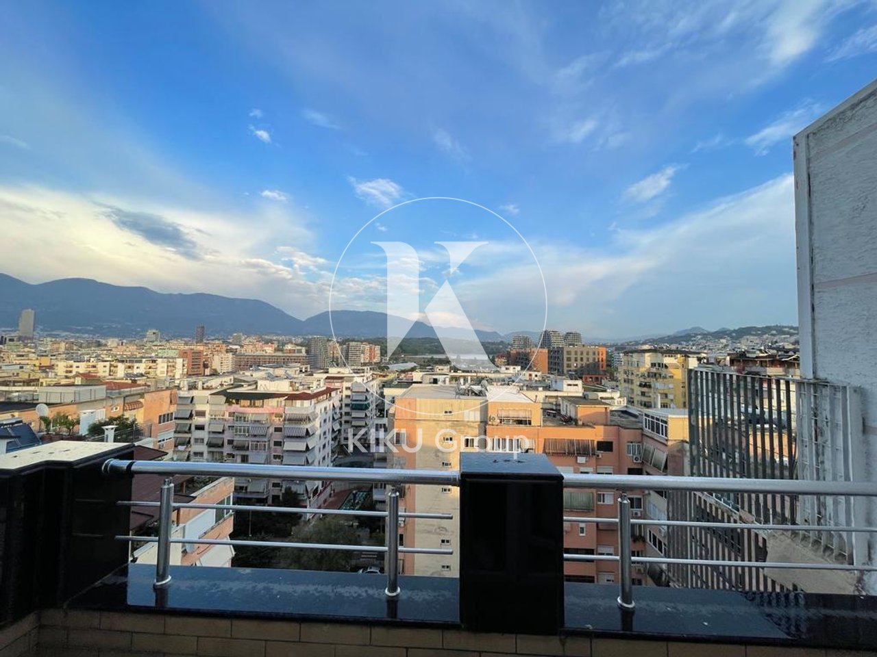 🏠 Jepet Apartament me Qira – Komuna e Parisit