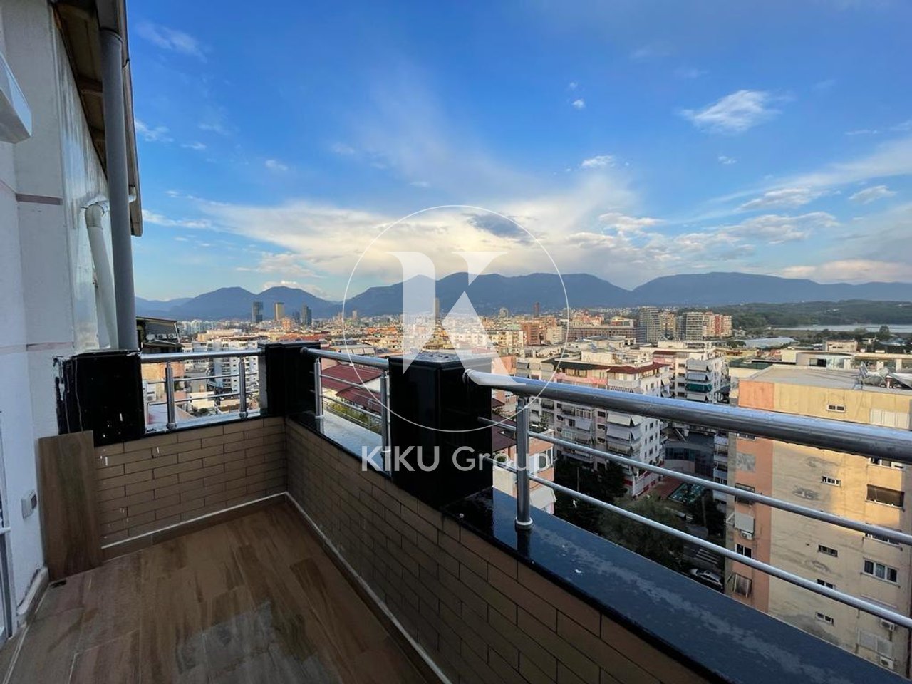 🏠 Jepet Apartament me Qira – Komuna e Parisit