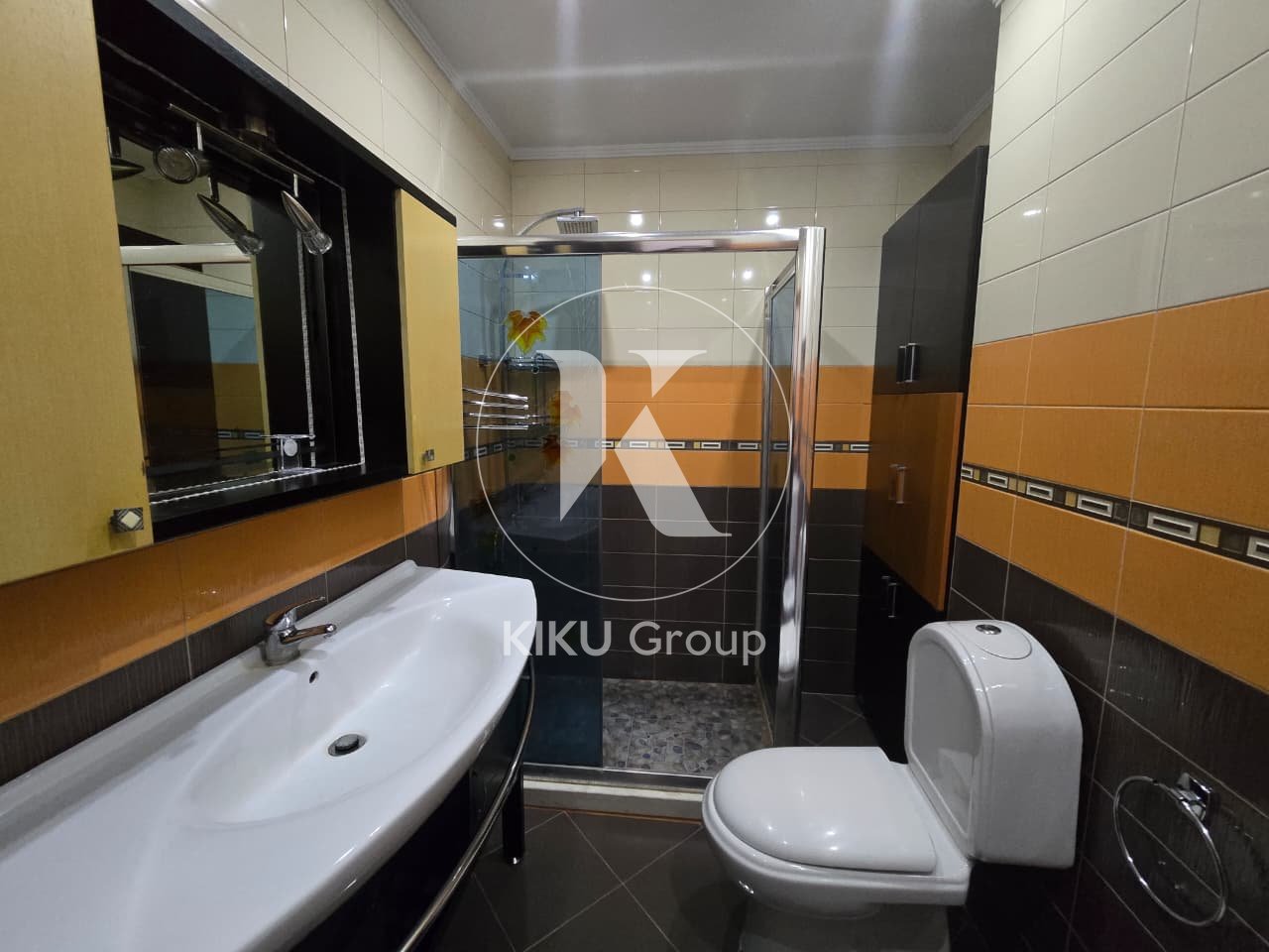 🏡 Jepet me Qera Apartament 2+1+2 – Rruga e Dibrës