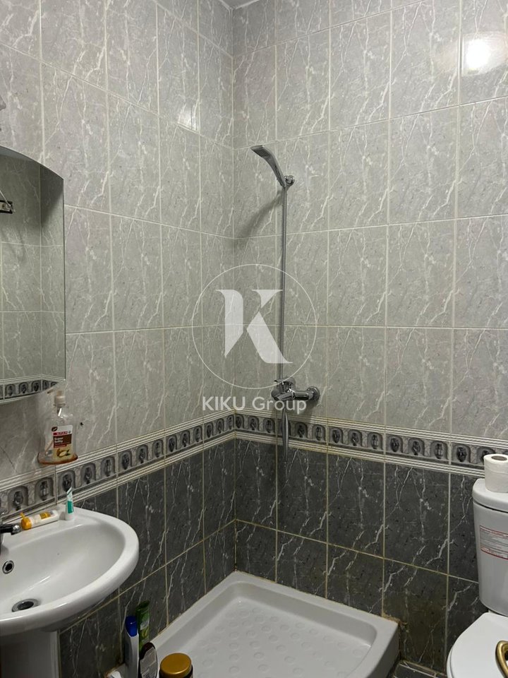 Shitet apartament 3+1+2 në 📍Rruga Nikola Tupe, Bllok.