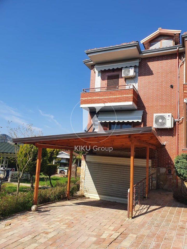 🏡 Shitet Vilë 2 Kate + 1 Kat Nëntokë