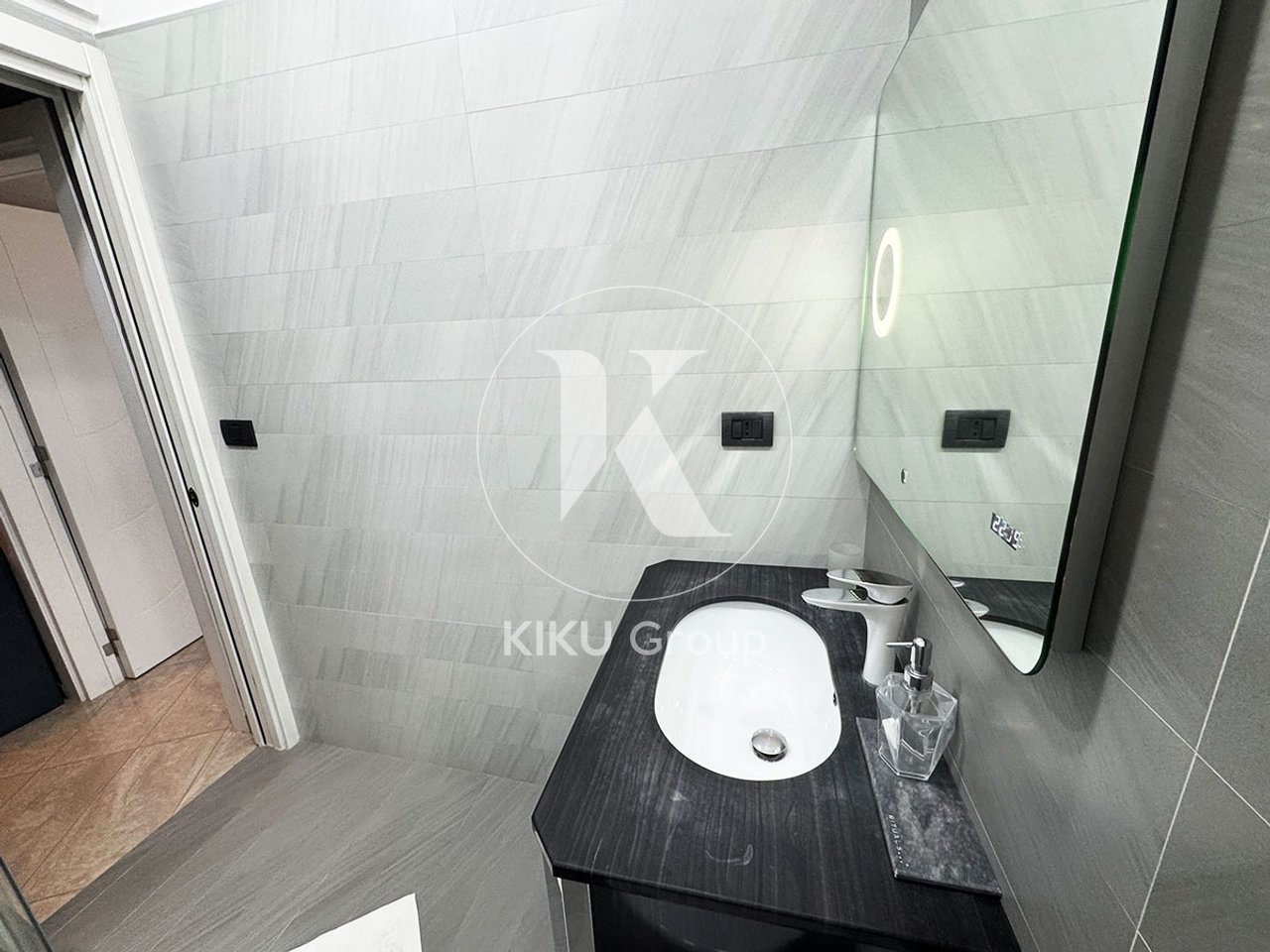 Appartamento Moderno 2+1+2 Bagni nella Migliore Zona di Tirana – Blloku