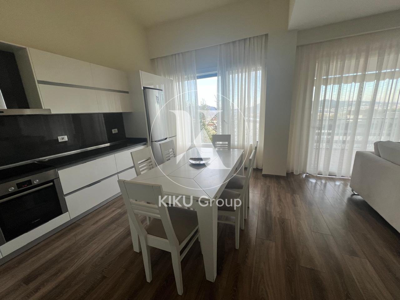 🏡 Jepet me Qira Apartament 2+1+2 + Post Parkimi, Tiranë