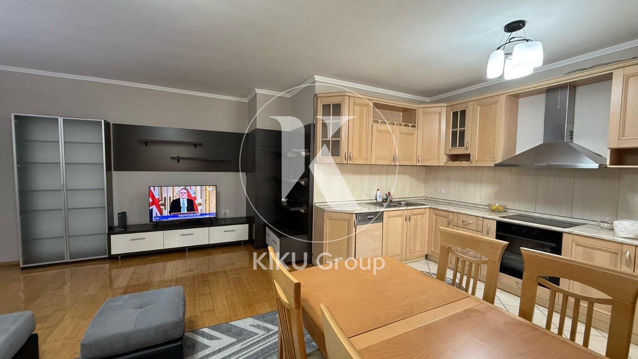 Shitet apartament 2+1 pranë Stadiumit Air Albania Rruga e Elbasanit!