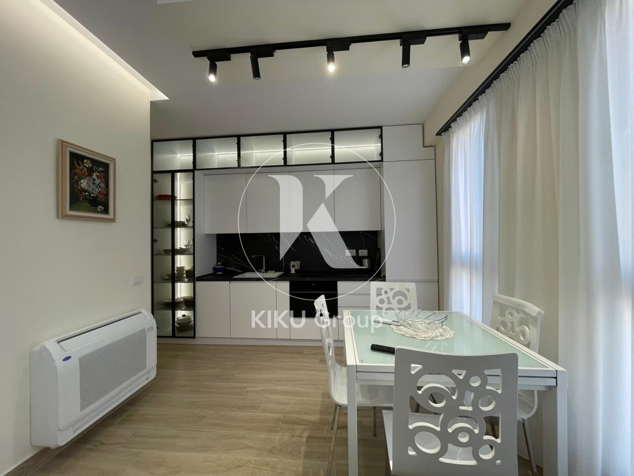 🏢 Apartament 1+1 me qera – 21 Dhjetori, Tiranë