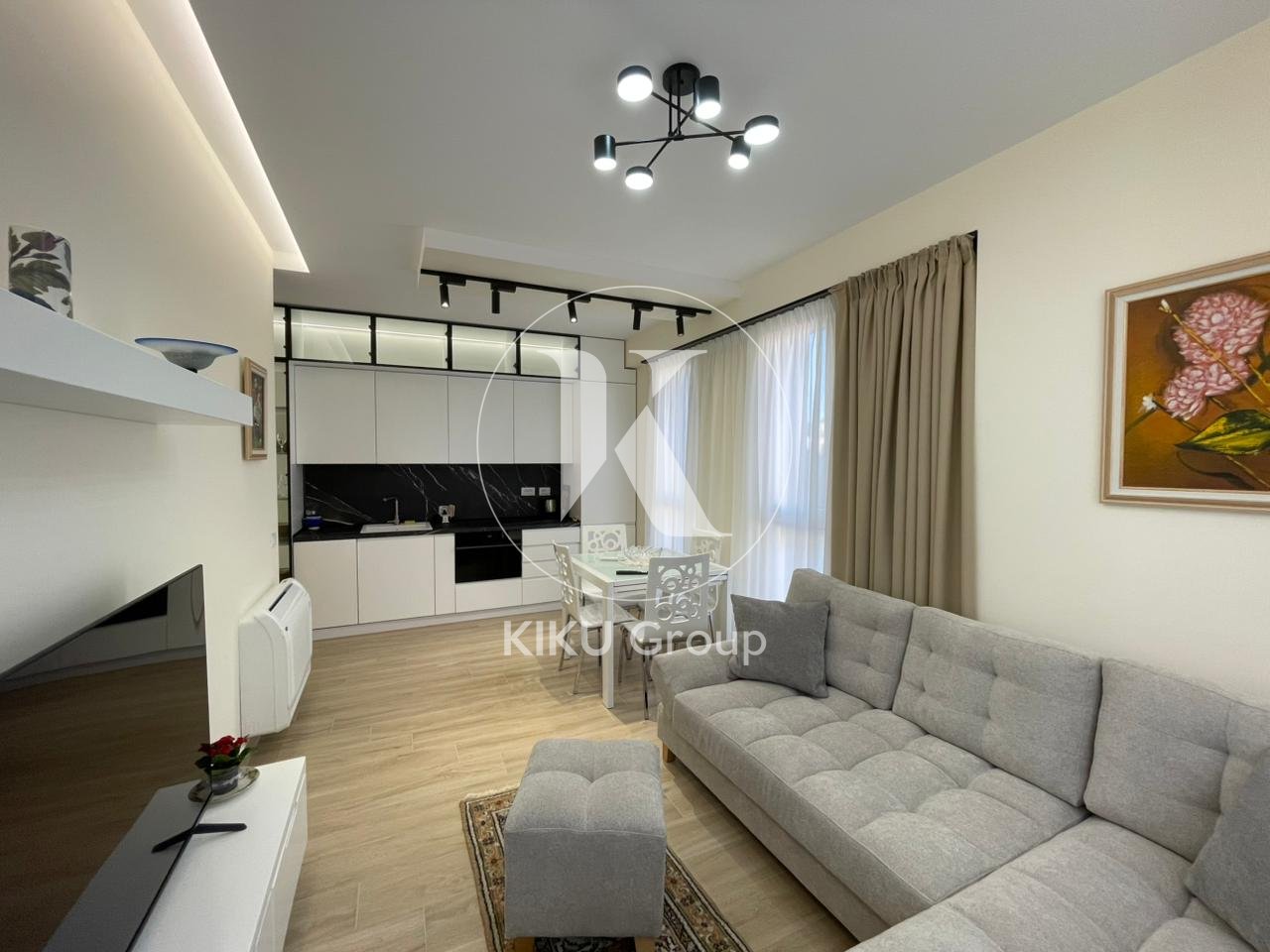 🏢 Apartament 1+1 me qera – 21 Dhjetori, Tiranë