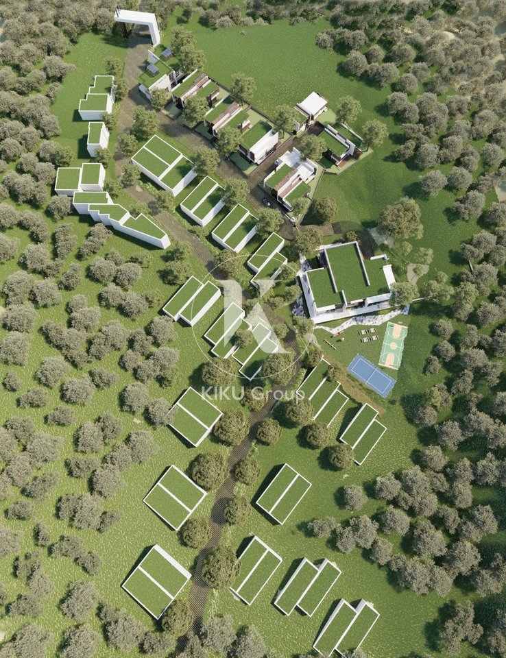 🏡 SHITET VILË 3-KATËSHE ME PISHINË – PRANË LIQENIT TË THATË, TIRANË