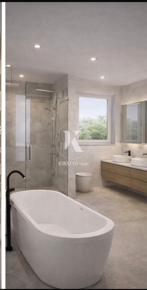 🏡 SHITET VILË 3-KATËSHE ME PISHINË – PRANË LIQENIT TË THATË, TIRANË