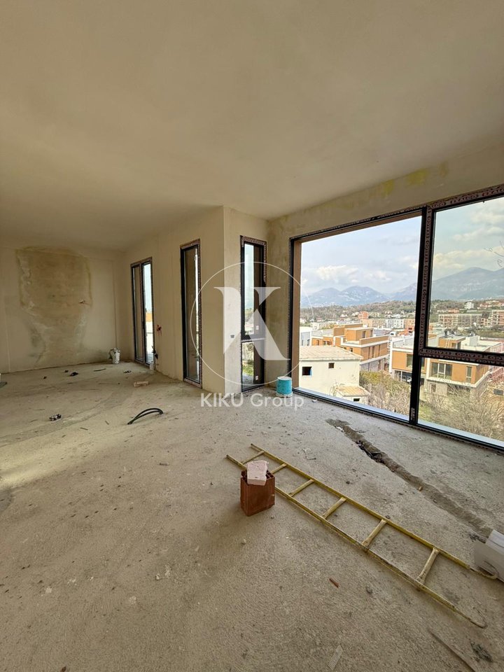 🏡 SHITET VILË 3-KATËSHE ME PISHINË – PRANË LIQENIT TË THATË, TIRANË