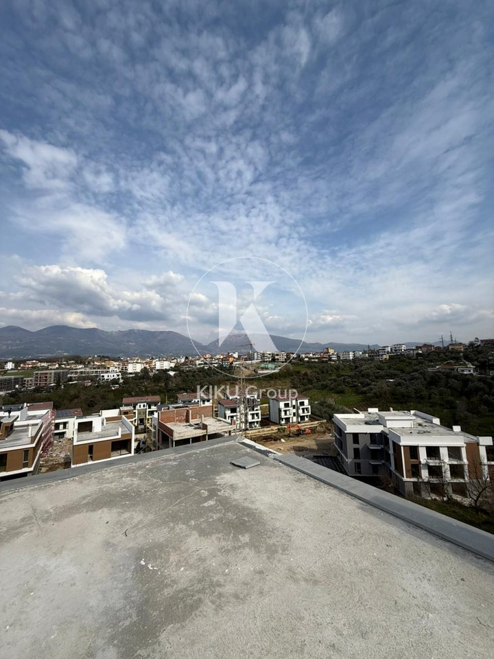 🏡 SHITET VILË 3-KATËSHE ME PISHINË – PRANË LIQENIT TË THATË, TIRANË