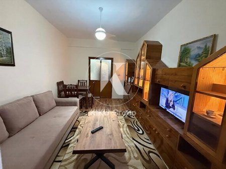 JEPET ME QIRA APARTAMENT 1+1 Bllok /garda