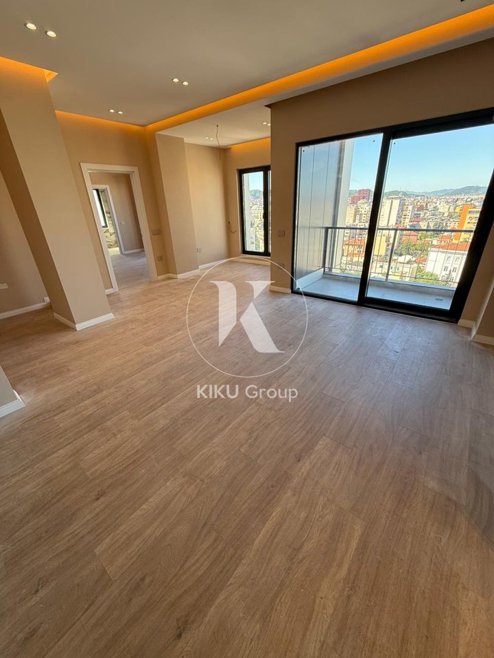 🏢 Ambient për Zyra me Qira – Rruga e Barrikadave