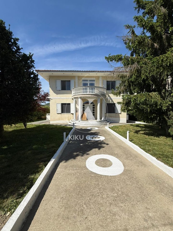 🏡 Villa esclusiva con piscina – Vaqarr