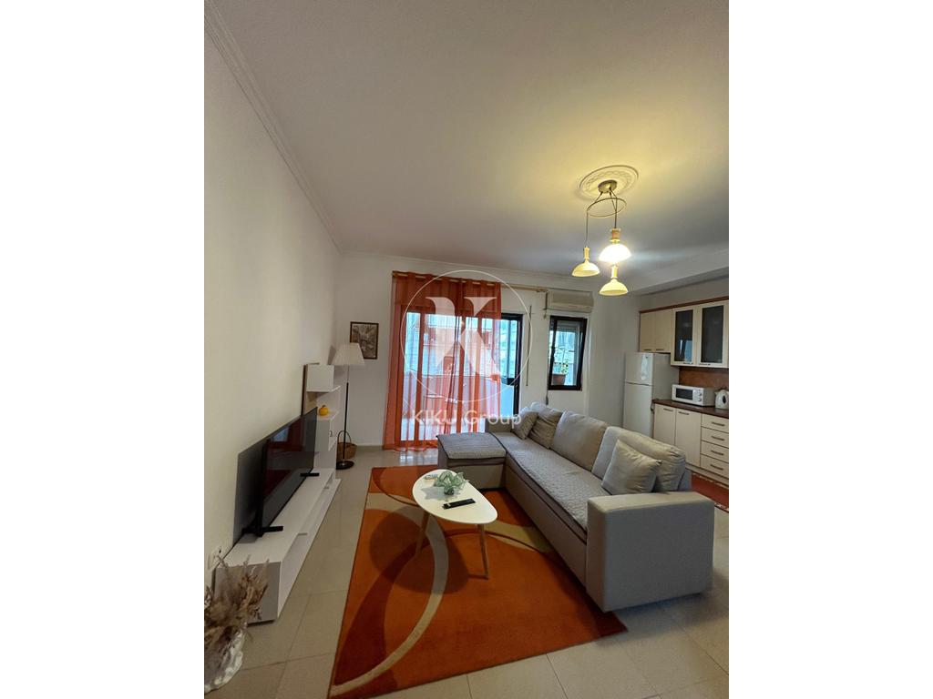 APARTAMENT 2+1 PËR QIRA NË BLLOK