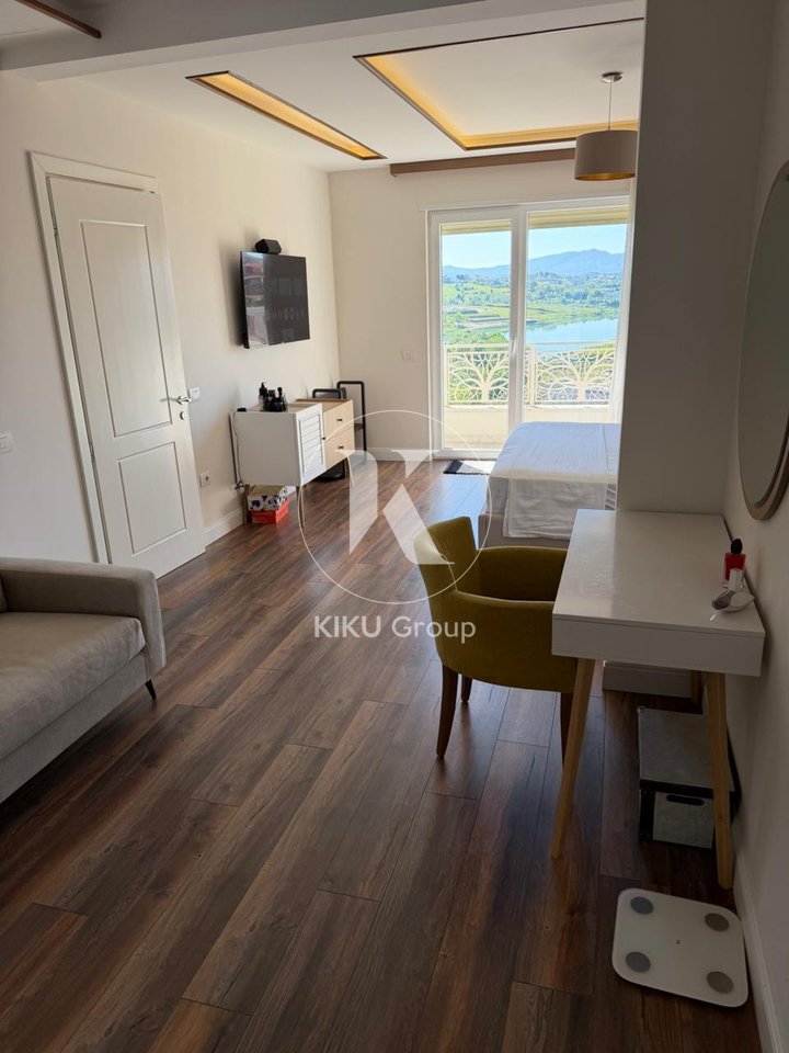 🏡LUXURY VILLA FOR RENT WITH LAKE VIEW
