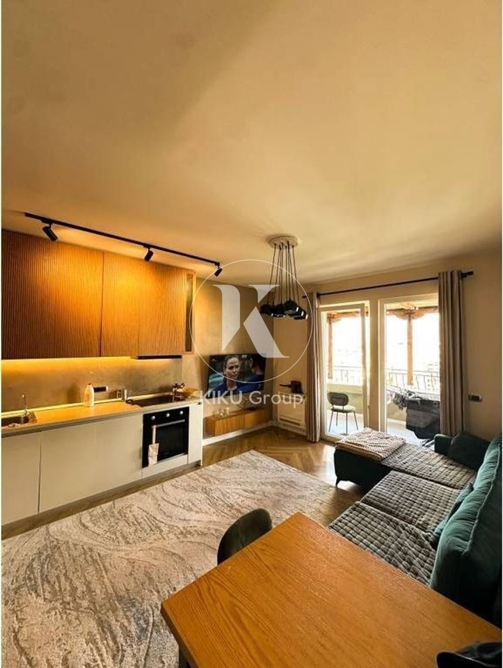 Shitet Apartament 1+1 – Tregu Elektrik/Ali Demi