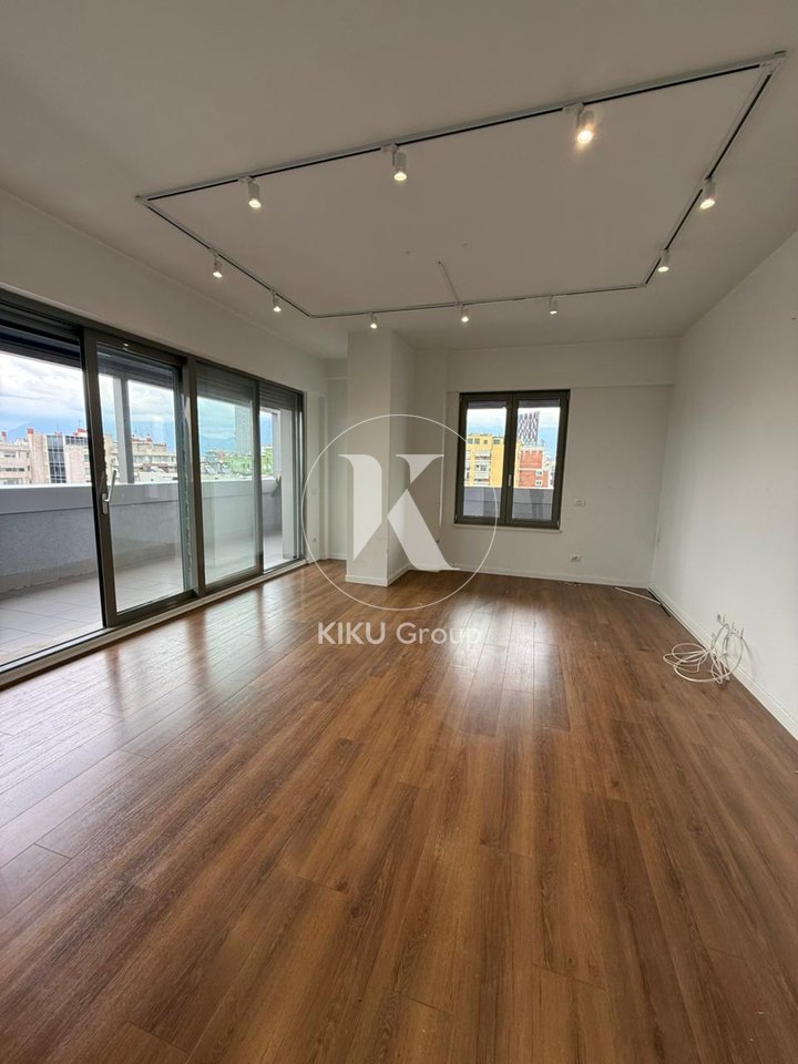 🏢 Ufficio in Affitto – 📍Bllok