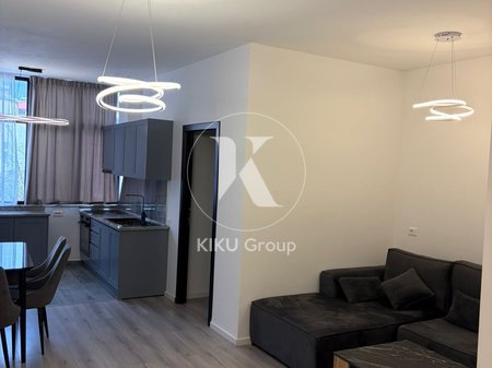 APARTAMENT 1+1 ME QERA NË QENDËR