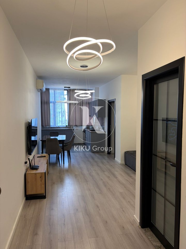 APARTAMENT 1+1 ME QERA NË QENDËR