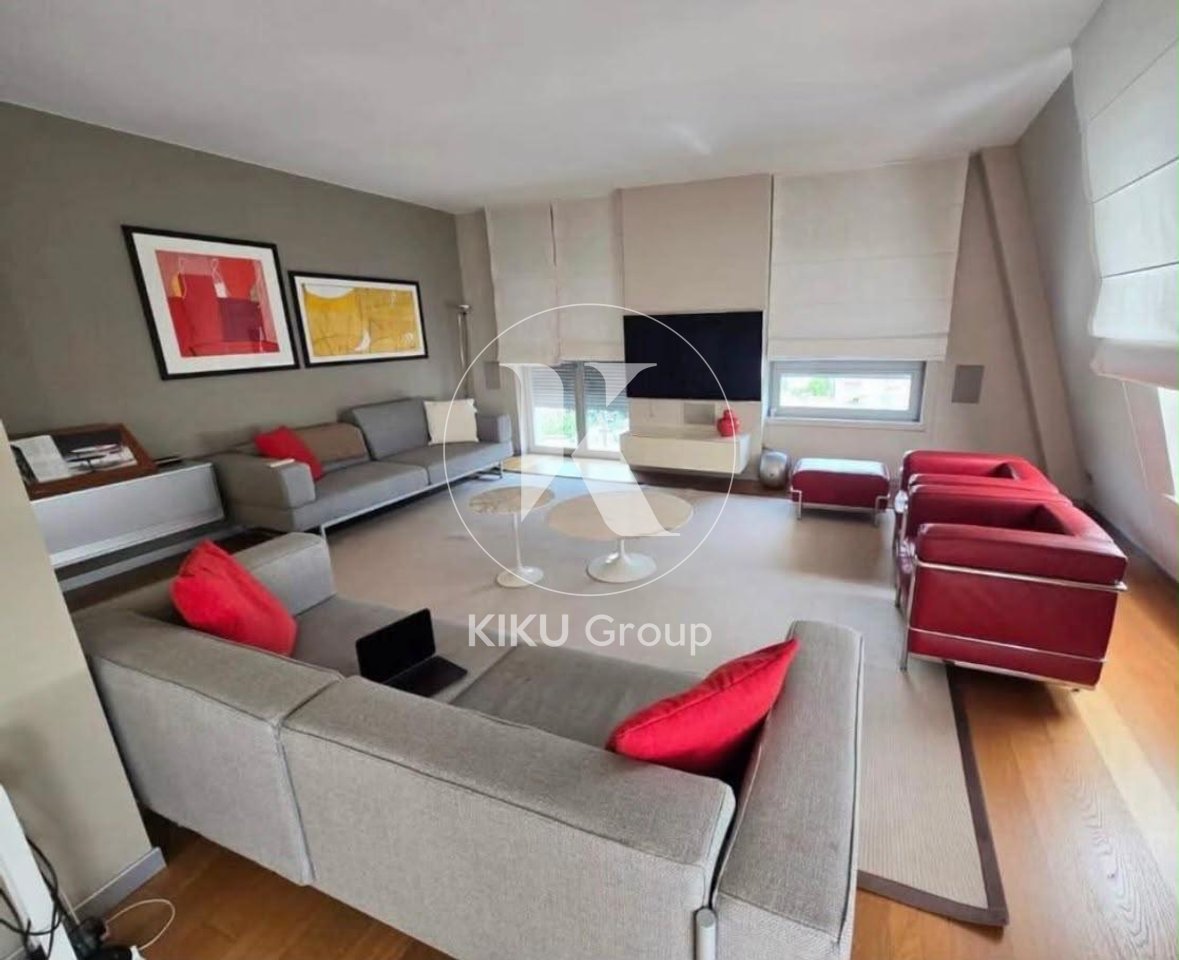SHITET APARTAMENT EKSKLUZIV 2+1+2 + 2 POSTE    BLLOK, PRANË JURIDIKUT