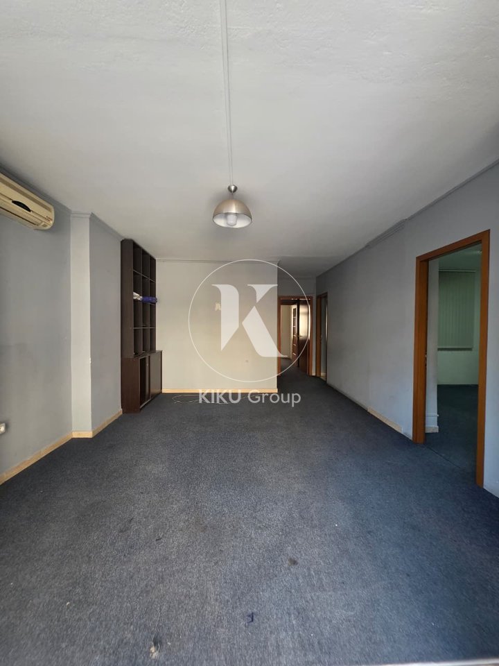 Locale Commerciale in Affitto – Via Bogdanëve