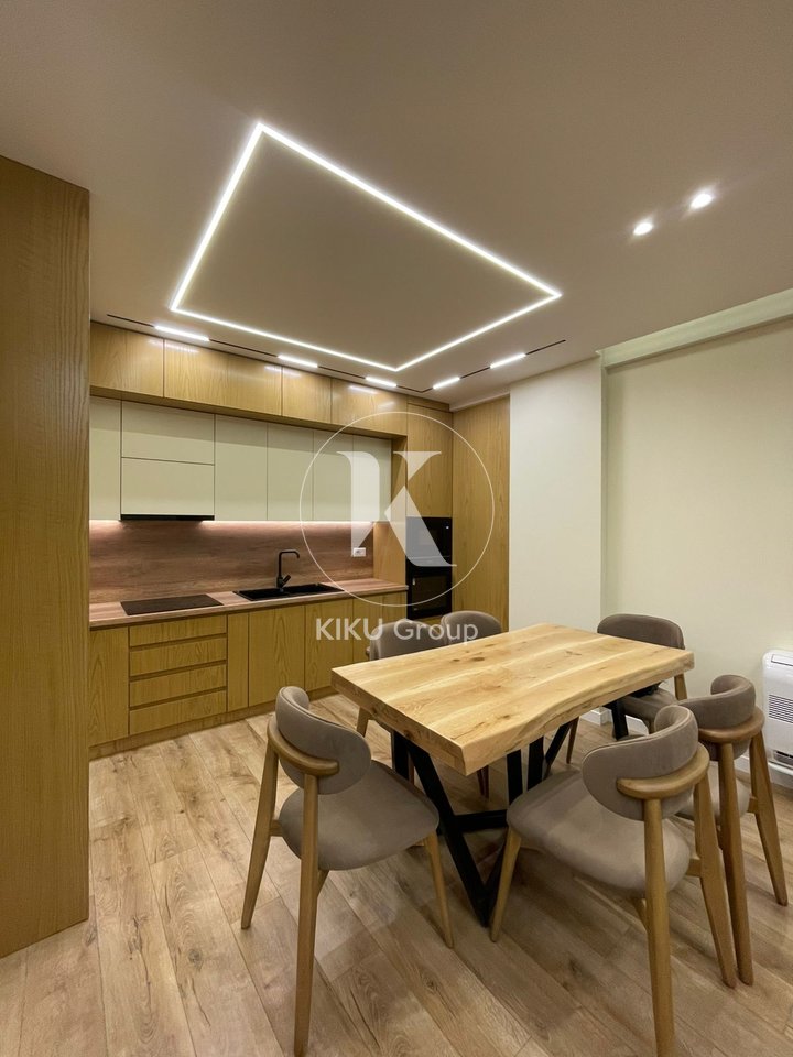 APARTMENT 2+1+2+ PARKING FOR RENT, DRY LAKE