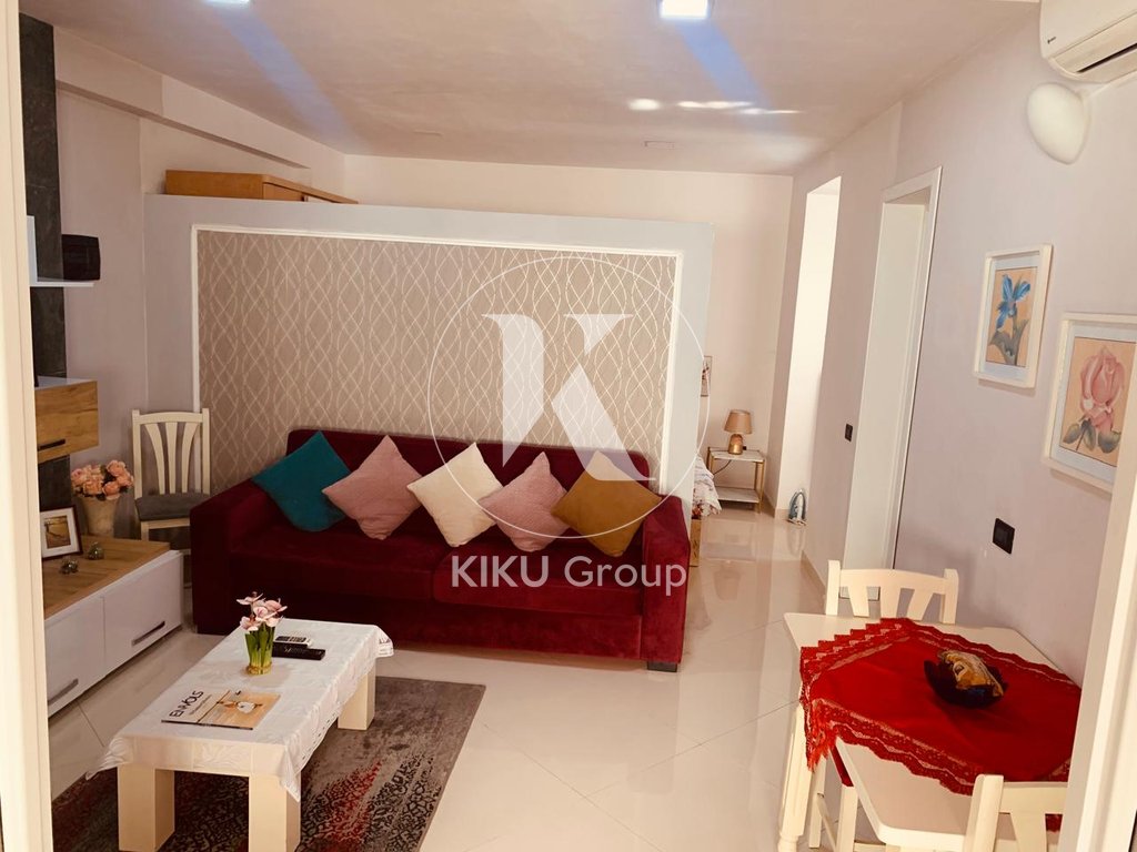 Garsoniere me Qira pranë Kishës Katolike
