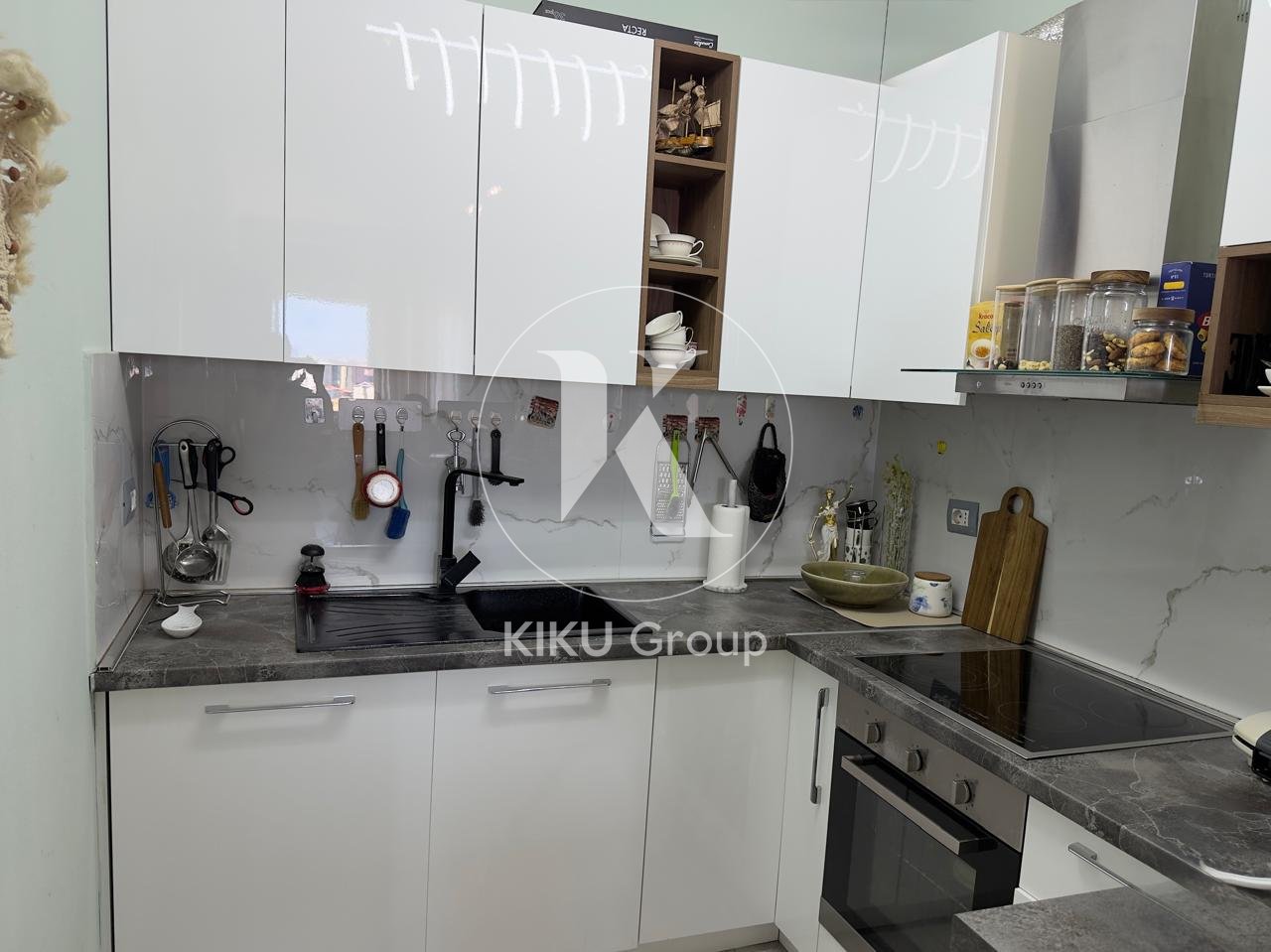 Apartament 2+1+2 me Post Parkimi me Qira në Yzberisht