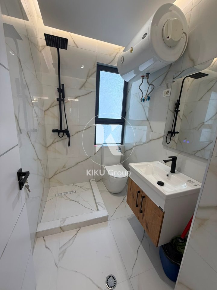 Shitet apartament 2+1+2 te Pallati me Shigjeta.