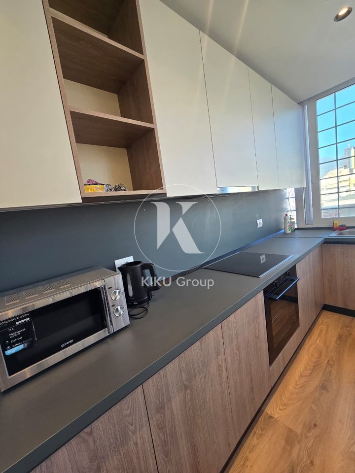 Apartament 3+1+2 me Depo me Qira – Kisha Katolike, Rruga e Kavajës