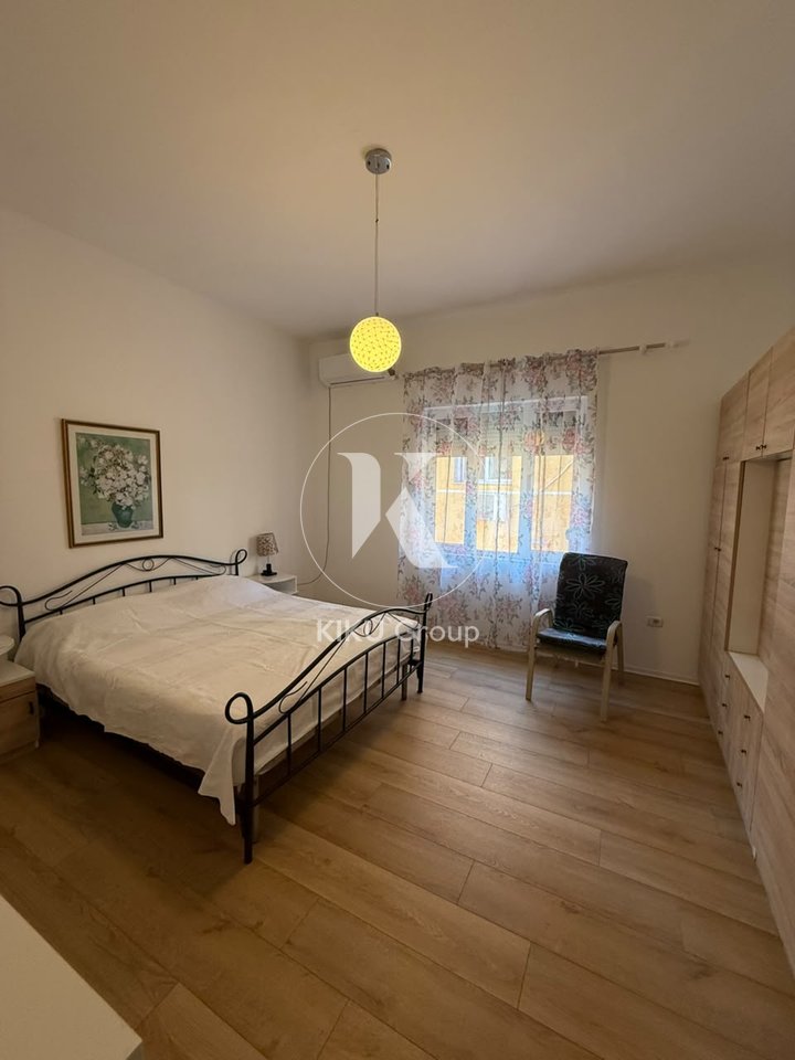 Casa privata 3+1+2 in affitto in Via Pjetër Budi