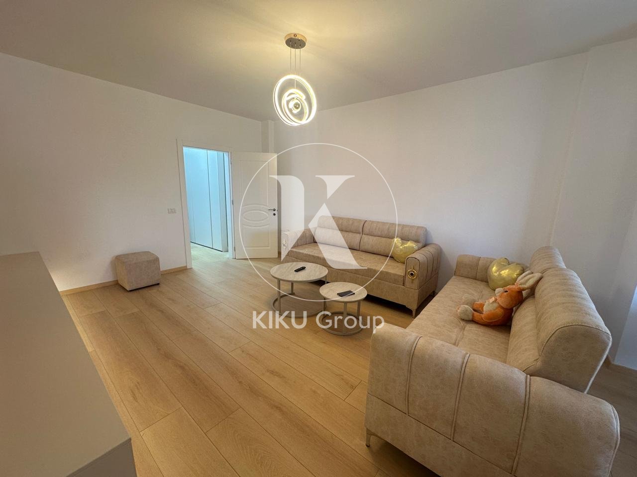 Apartament me Qera prane Kryqezimit te Rruges se Elbasanit