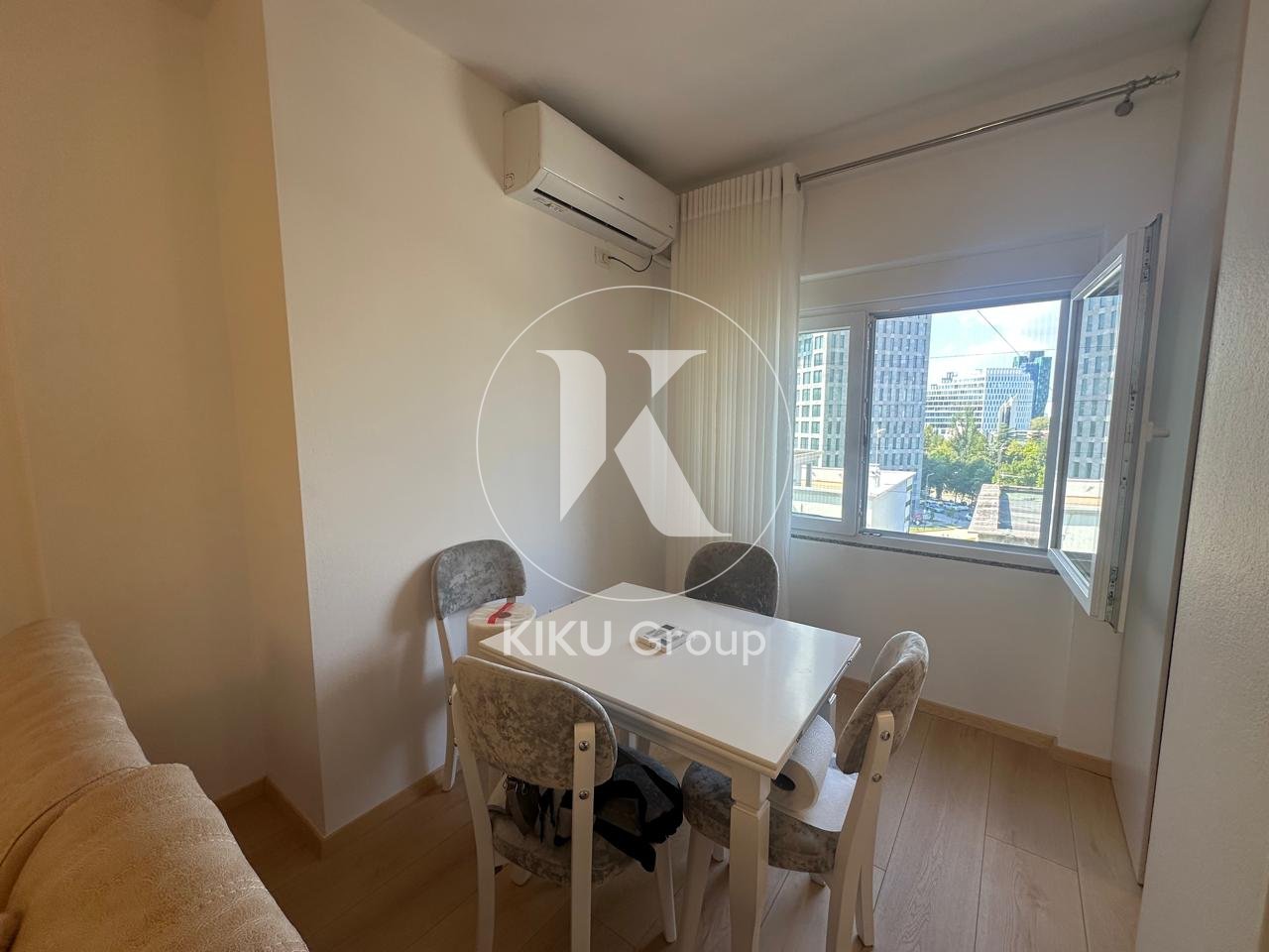 Apartament me Qera prane Kryqezimit te Rruges se Elbasanit