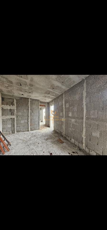 Appartamento 1+1 in Vendita a Ali Demi, Tirana - 145000€ | 98 m²
