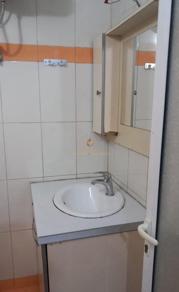 APPARTAMENTO IN AFFITTO - VICINO ALLA CITTÀ DEGLI STUDENTI.

Appartamento 1+1 arredato al secondo piano.