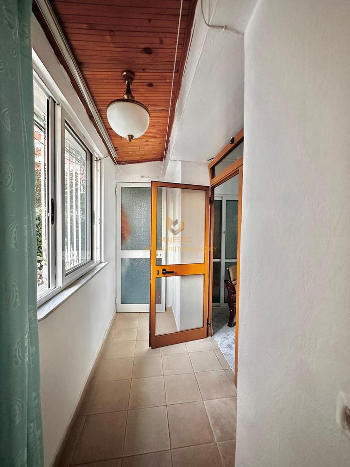 Business premises for rent

Location: Marko Bocani Street near LeBon