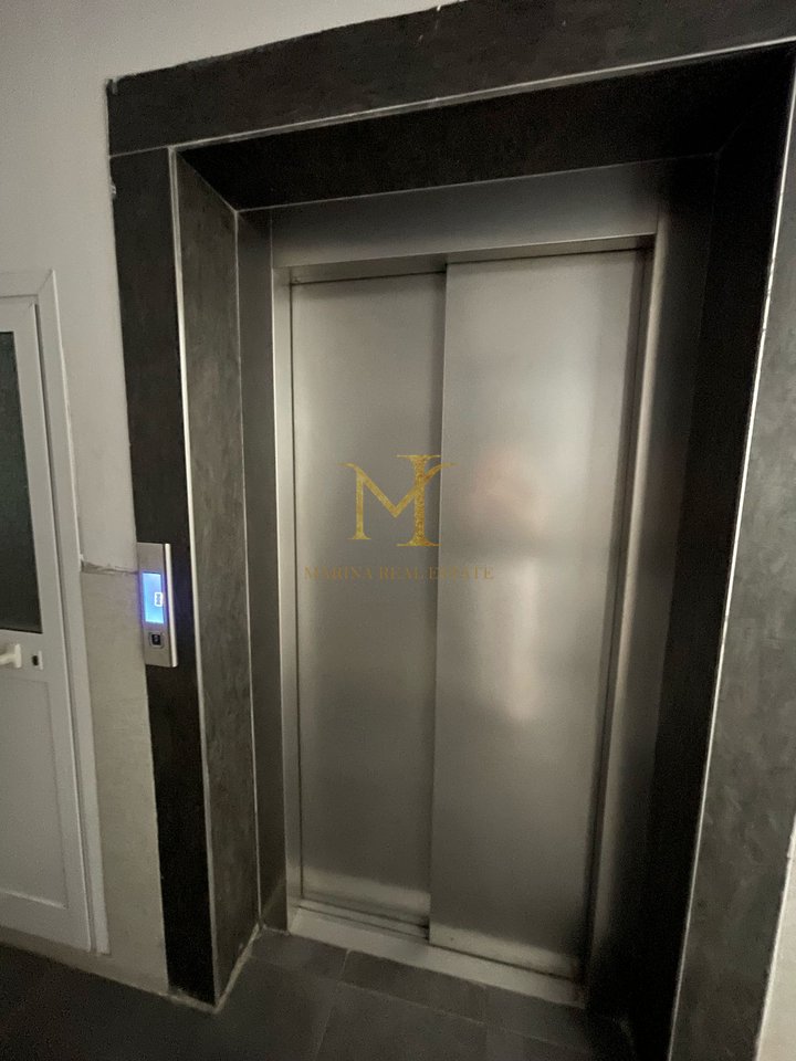 Shitet Super Apartament te Stadiumi – Durrës