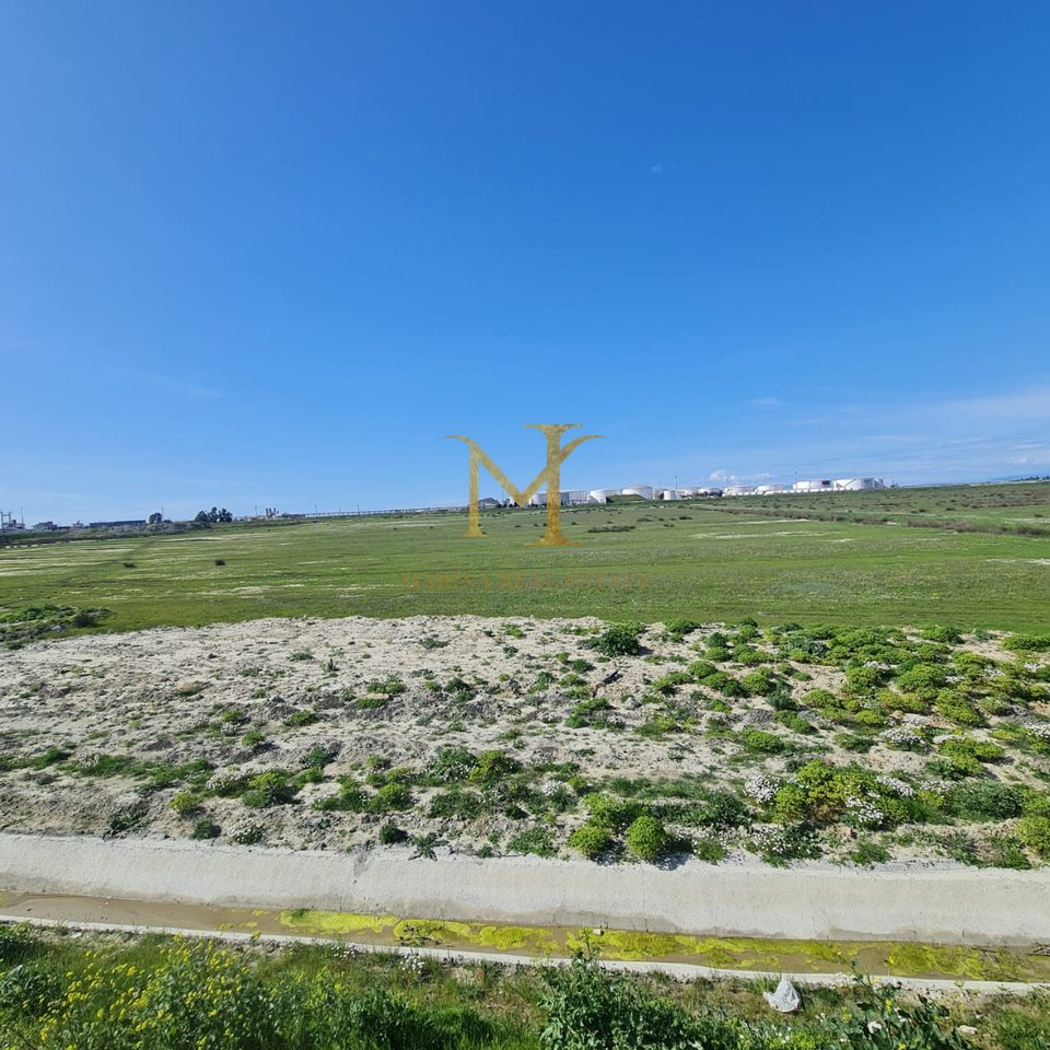 LAND FOR SALE, FIRST LINE WITH THE ROAD IN PORTO ROMANO!!