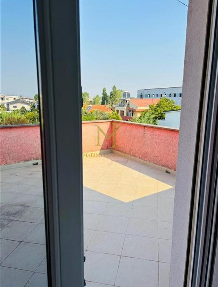 Appartamento 1+1 in affitto a Durrës, zona Plazh (vicino all'autostrada)
