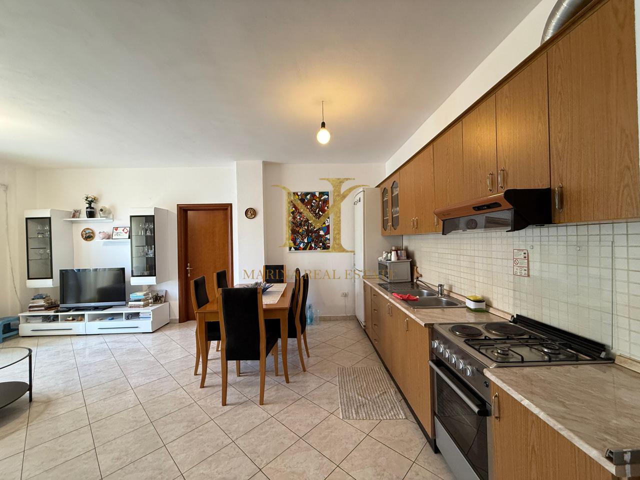 VENDESI APPARTAMENTO 2+1 CON VISTA MARE A SPIAGGIA ILIRIA!!